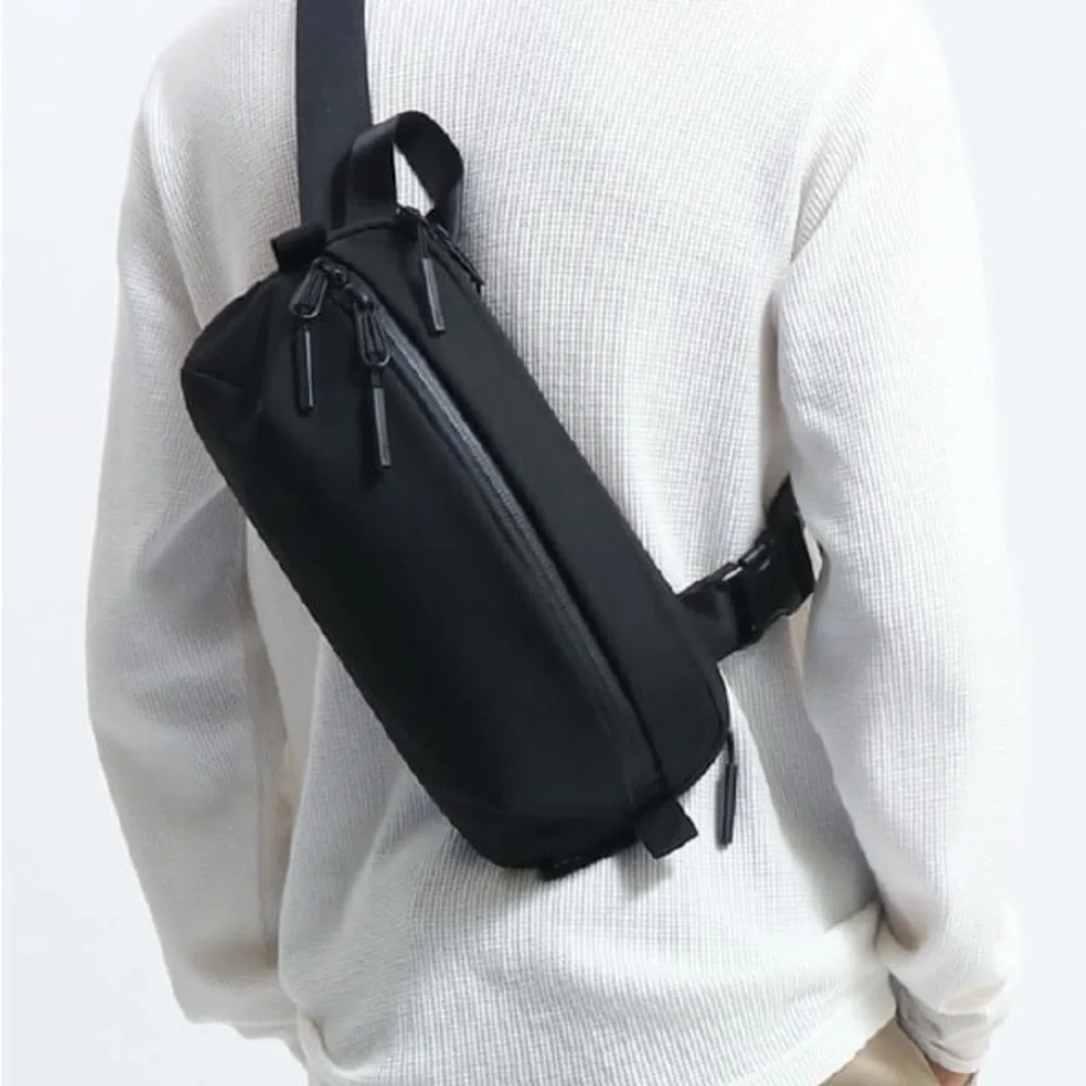 Aer Day Sling 2 Black Crossbody Bag